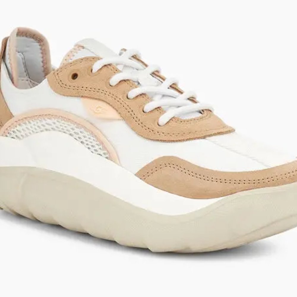 UGG LA Cloud Low Sneaker